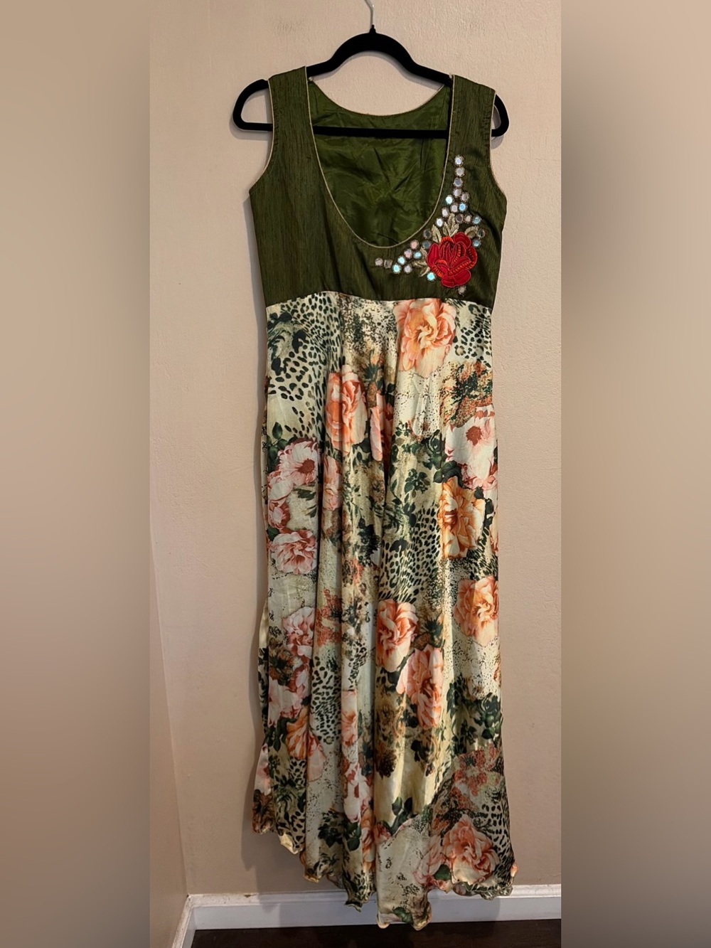 Floral Flowy Maxi Dress, w/ Shiny Skirt and Fitted Bodice, Indian Summer Vibes
